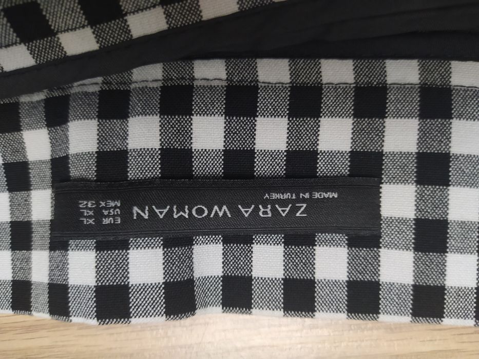 Calções Zara, tamanho XL (40/42)