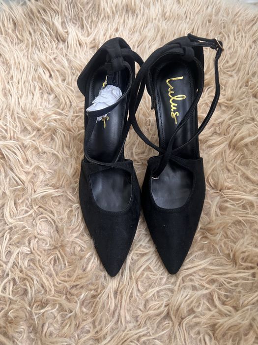 Sapatos femininos de bico fino (tamanho 42,5)