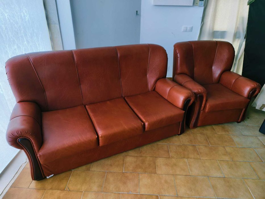 Conjunto de sofás em bom estado (zona de Abrantes)