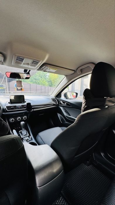 Mazda 3 2015.