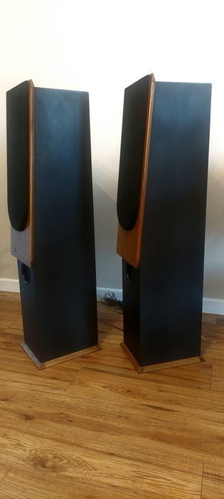 Kolumny głośnikowe EBT