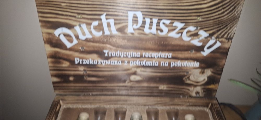Skrzynka drewniana na prezent