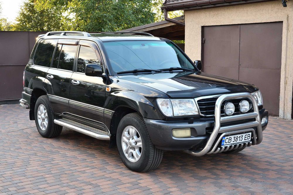 Toyota Land Cruiser 100