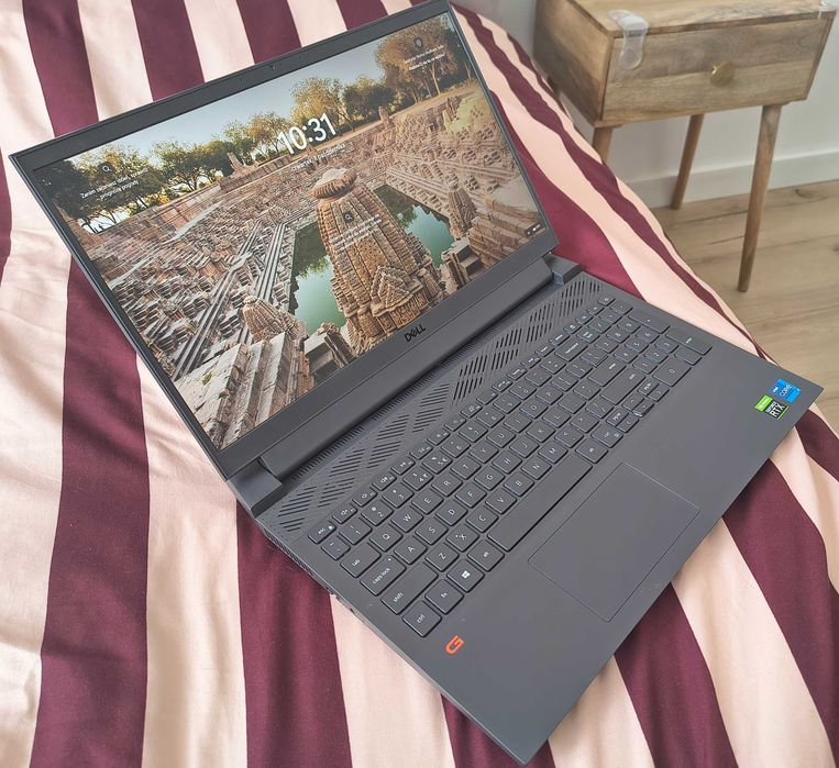 Laptop gamingowy DELL G15/i7-11800H/RTX 3060/32GB RAM/512 SSD