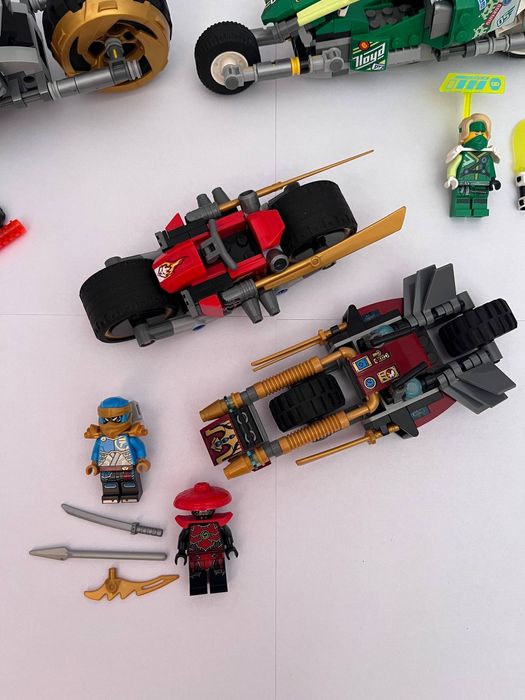 Набори Lego Ninjago та фігурки