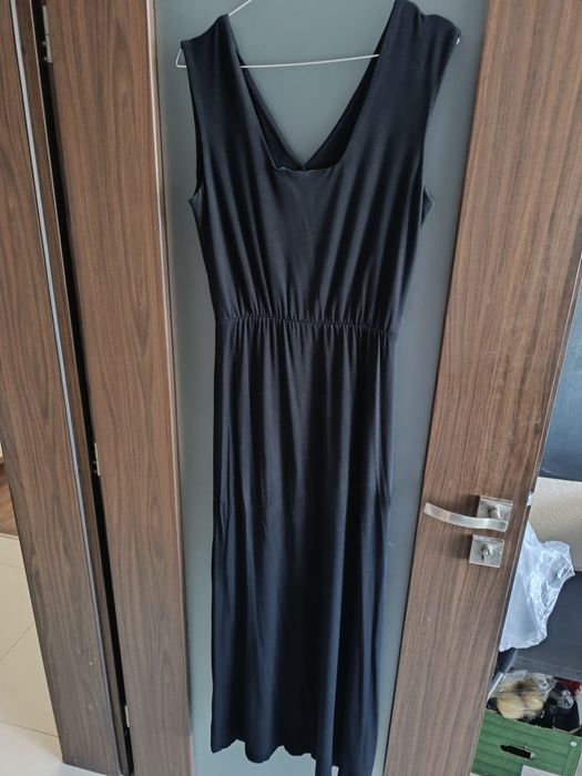 Długa sukienka czarna XS S