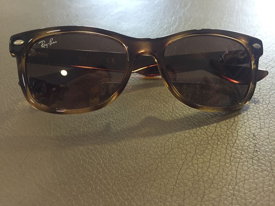 Oculos de sol em excelente estado, qualidade