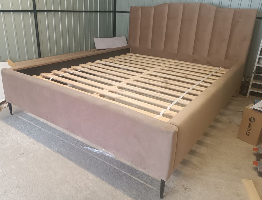 Łóżko Sypialniane 160/200 bez pojemnika wzór Paski