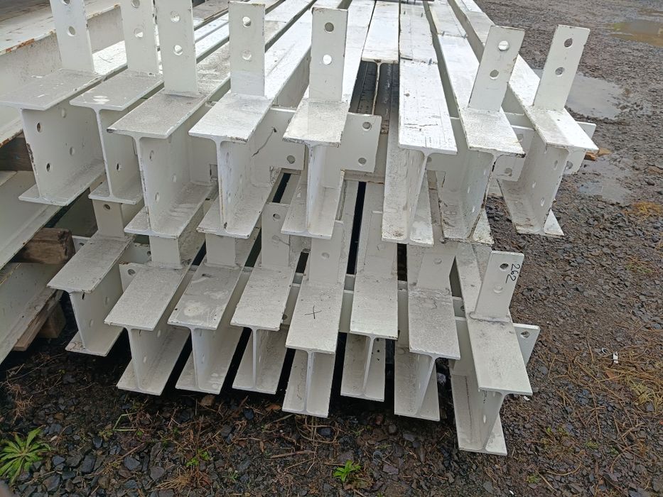 Dwuteownik 240mm słup podpora konstrukcja hala wiata magazyn
