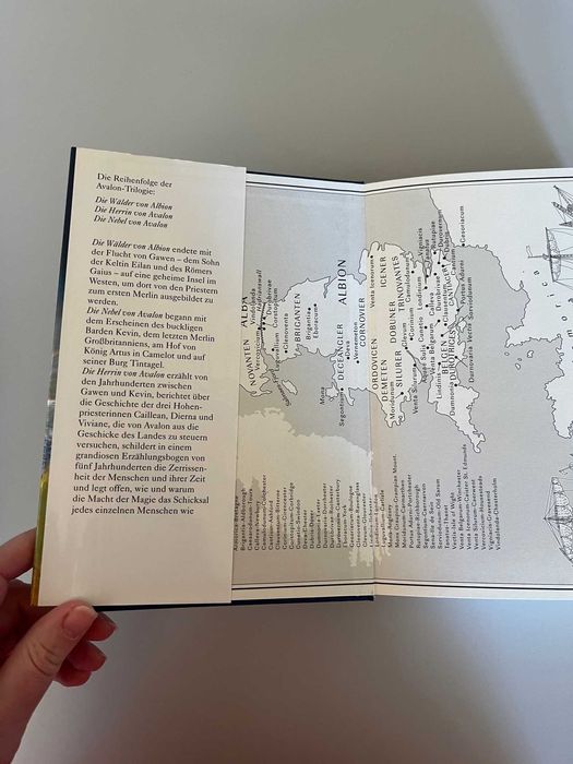 Книги Меріон Зіммер Бредлі із серії «Авалон» німецькою. Комплект