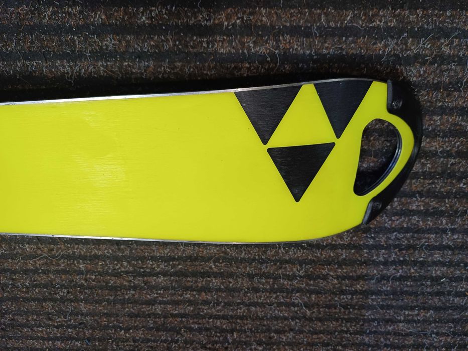 Narty Fischer FIS rc4 world cup SL 140 cm r.2019, stan BDB