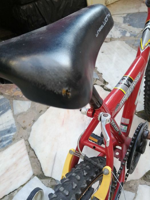 Bicicleta para criança semi nova