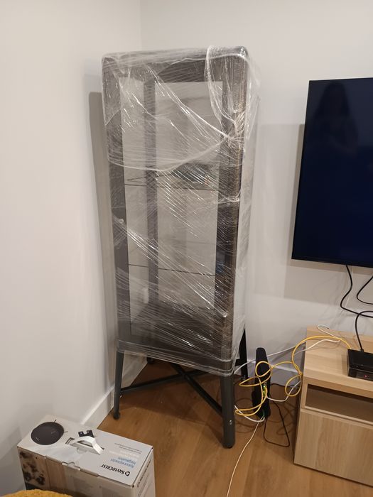 Vitrine cinza metal