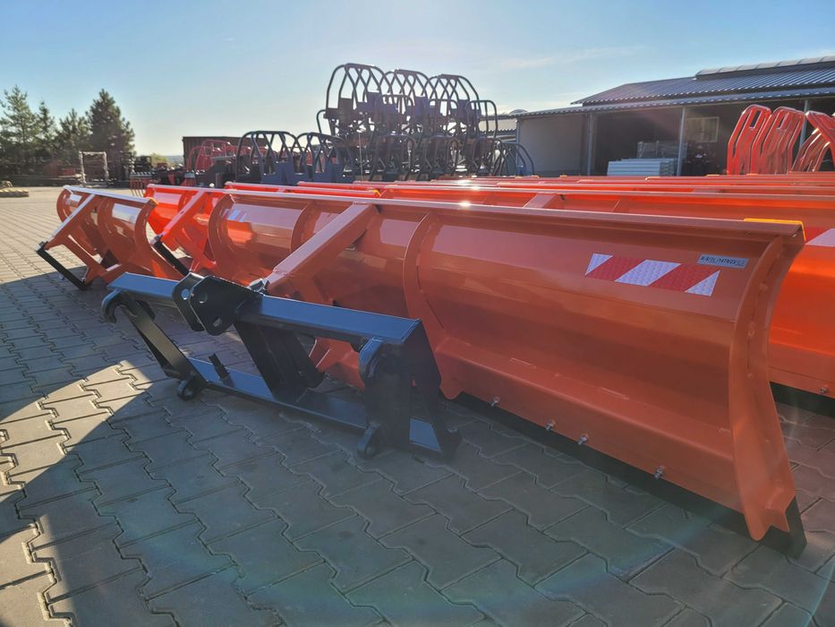 Śnieżny odśnieżacz spych do śniegu kukurydzy do tura tuza pług DOWÓZ