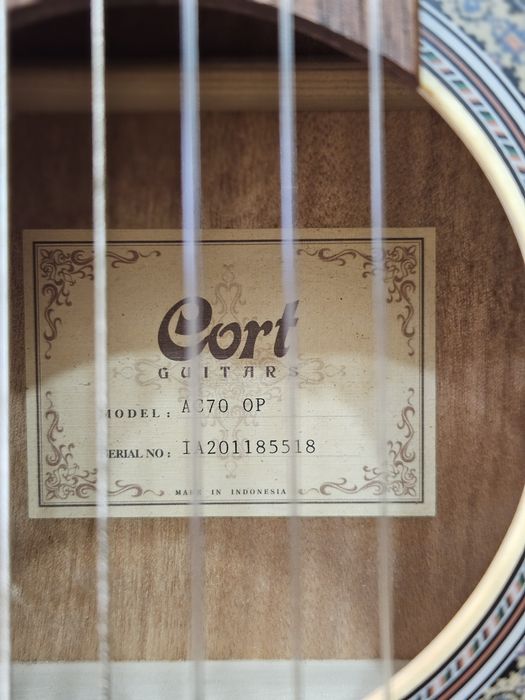 СРОЧНО продам гитару Cort AC70 Open Pore
