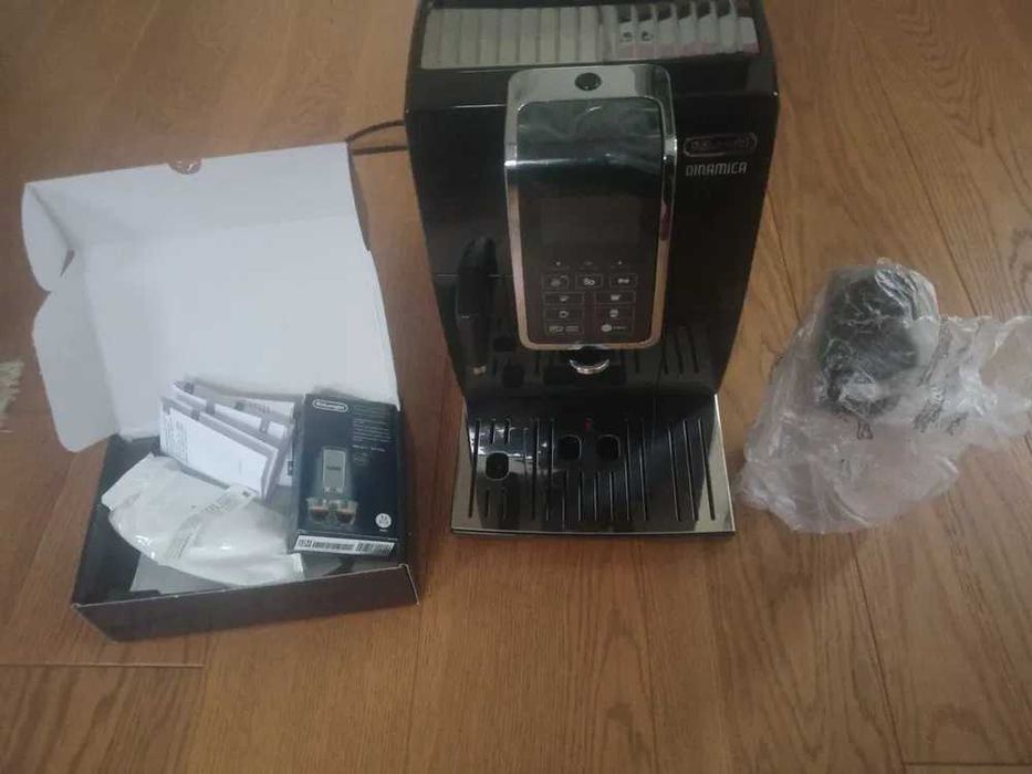 Ekspres DeLonghi Dinamica ECAM359.55.B nowy