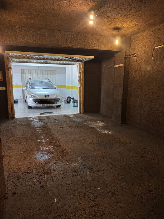 Vendo Garagem Monte Abraão