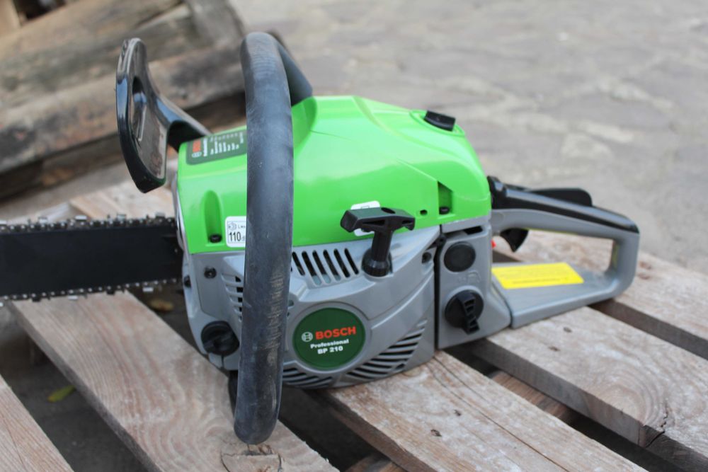 Бензопила Bosch BP 210 потужний надійний інструмент. Німець.