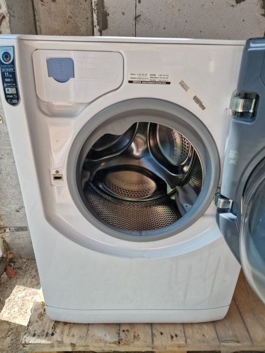 Стиральная машина, 11 кг. 1600 об/мин. Hotpoint-Ariston AQ114D 697D EU/B: