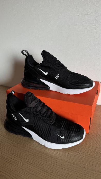 Nike Air Max 270 “Black / White” | rozmiar 43 EU