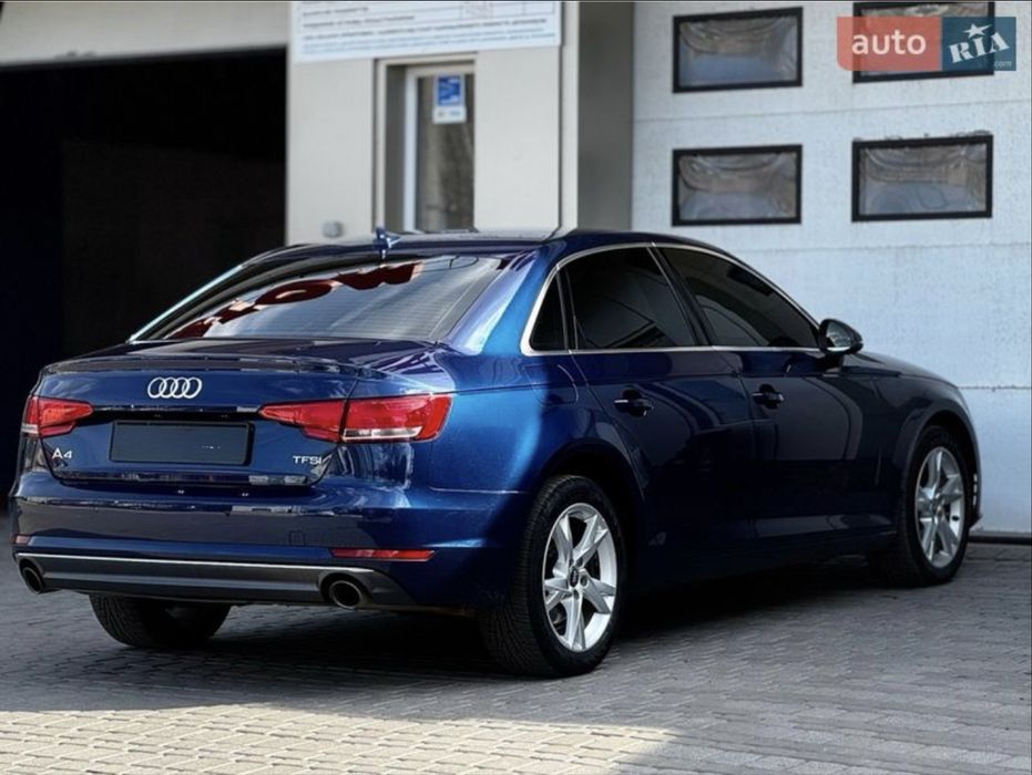 Audi A4 B9 2.0 tfsi 2016 рік