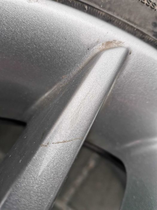 Felgi HYUNDAI Tucson ix35 i30 i40  6,5Jx16H2 5x114,3 ET45 TPMS