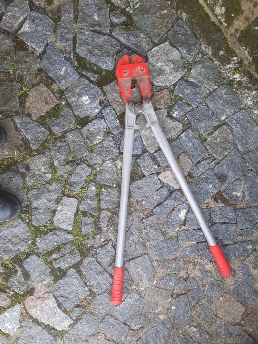 Discos de corte, disco diamante, pirilampos para tratores etc