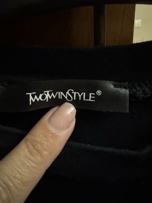 Елегантна сукня-футболка від TWOTWINSTYLE Patchwork Mesh