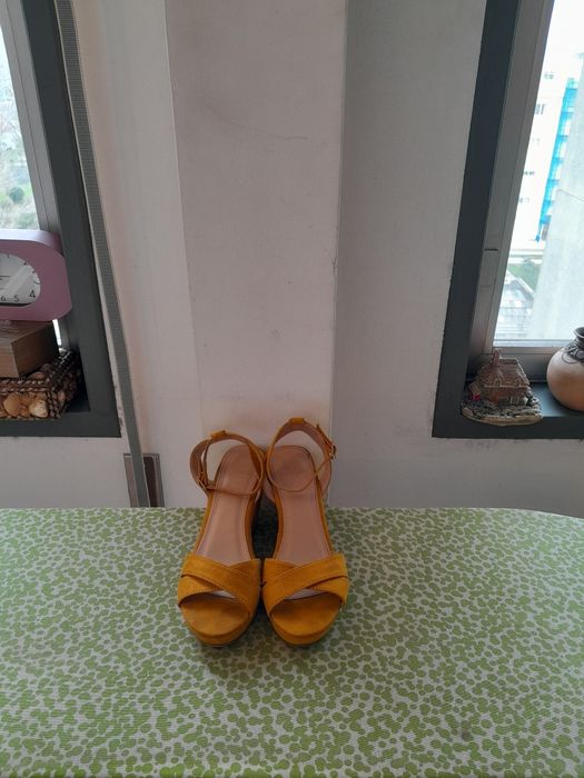 Vendo Sandálias de Senhora SEASIDE muito bonitas como novas