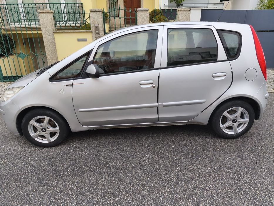 Colt 1.1 gasolina 158000 kms.