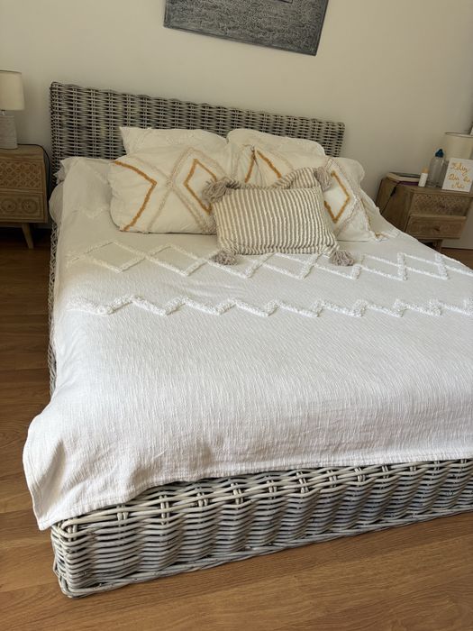 Cama de casal em verga branco pintado decape