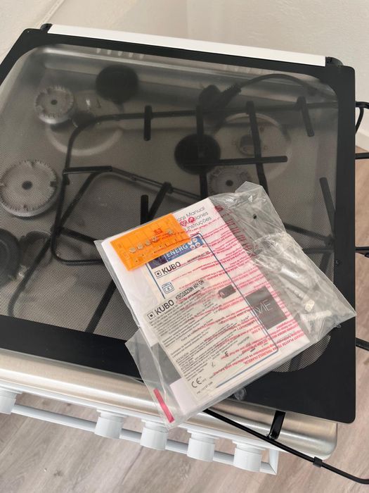 Excelente fogão e forno a gás natural, como novo!