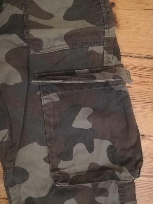 Spodnie damskie  płócienne Bershka Cargo melanż kaki 32 nowe