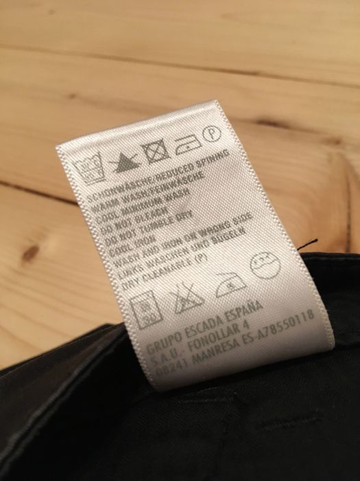Spodnie czarne damskie rybaczki Escada M