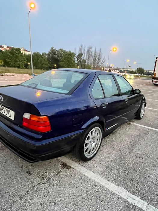 E36 - BMW 318is 1997 (com averbamentos)