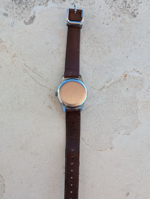 Relógio mecânico pobeda antigo