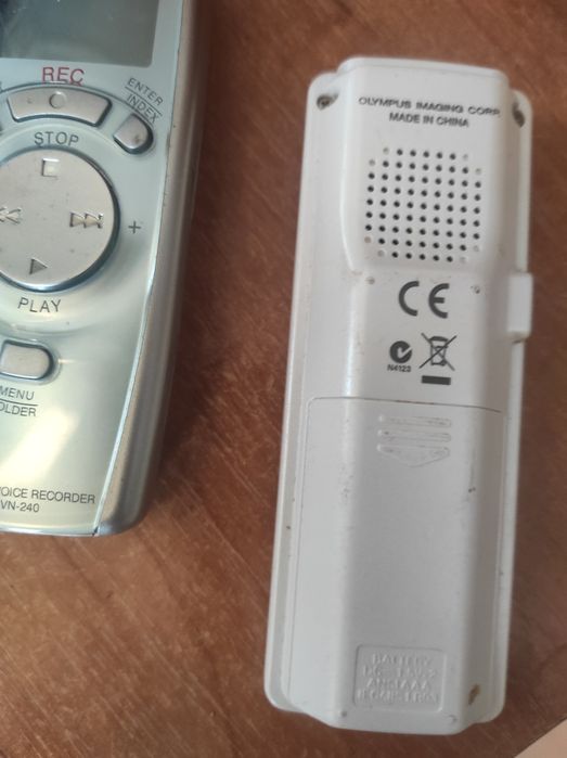 Продам два диктофона, по цене одного