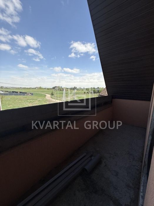 Продаж будинку 180 м² на 11 сотках з гаражем, підвалом 105 м² та укриттям в Блиставиці.
