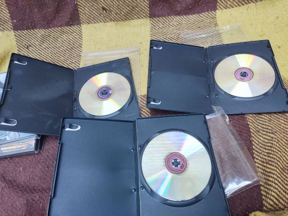 Продаю диски про Бэтмена, dvd с лучшими мультисериалами про Бетмена