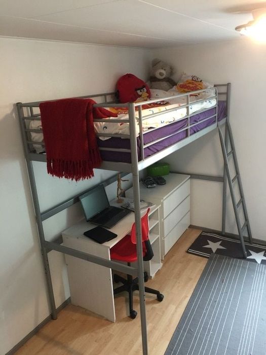 SVARTA Ikea. Rama łóżka. Piętrowe. Antresola.