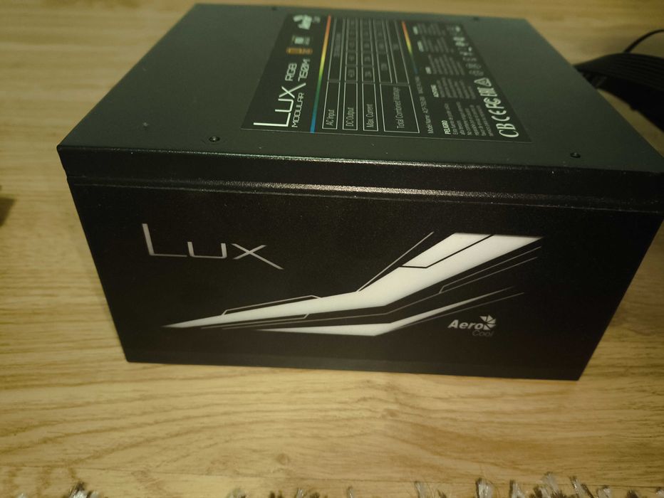 Fonte Alimentação Modular Lux RGB 750M