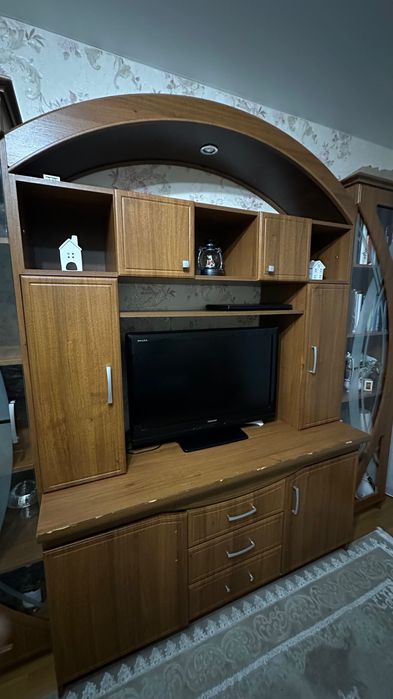 Стінка у вітальню