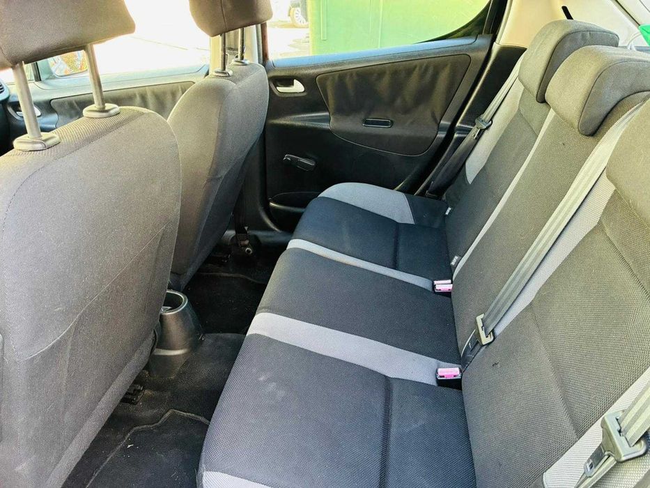 Veículo extremamente conservado