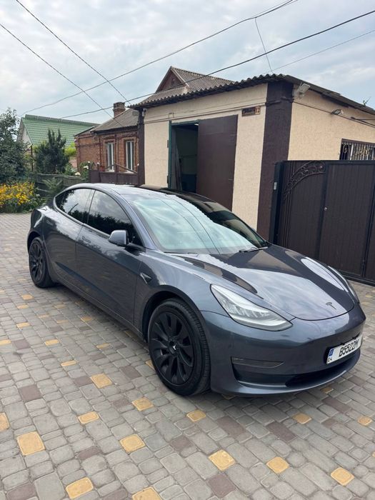 Tesla Model 3 2020