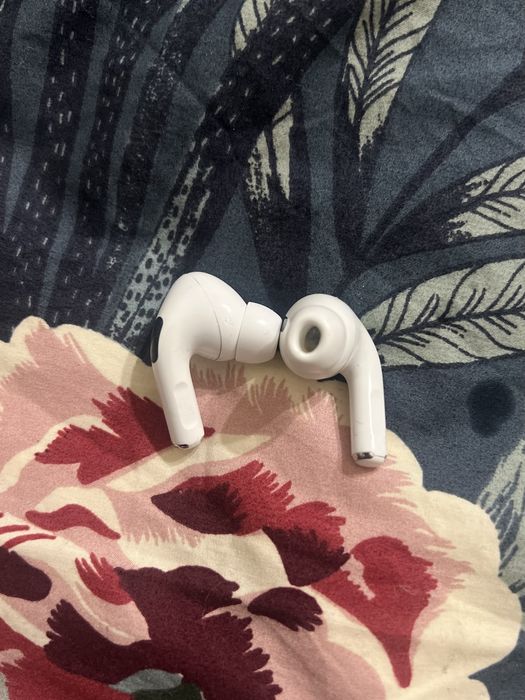 AirPods Pro - 2021 (MagSafe, A2084)