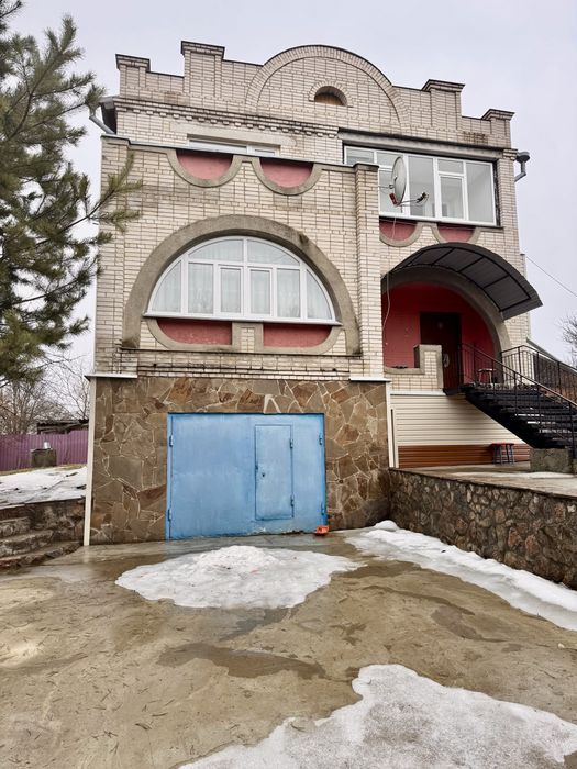 Продам будинок з ремонтом