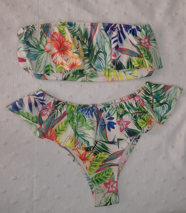 Bikini cai cai com folhos- Giraças (tamanho S)