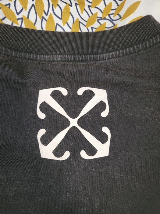 Off white bacchusa vintage