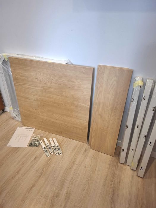 Stół do jadalni rozkładany ,dąb naturalny ,białe nogi