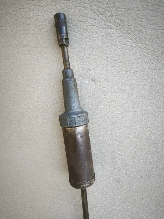 Bomba de lubrificação antiga